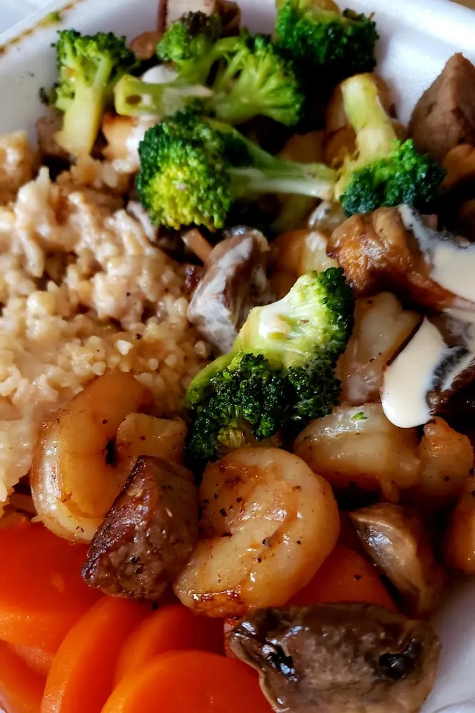 Shrimp & Chicken w Mushroom & Broccoli